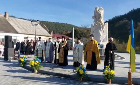 Відкриття “Майдану Волі”та пам’ятника “Борцям за волю України” в Кременці