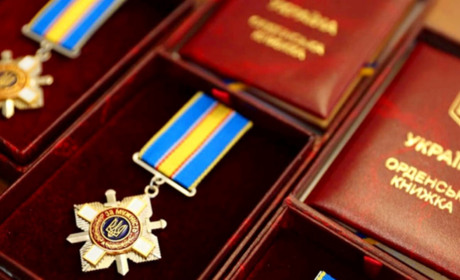 У Нетішині передали державні нагороди рідним загиблих героїв-земляків