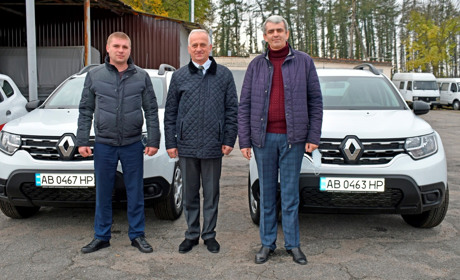 Ще три нові позашляховики отримали сімейні лікарі Жмеринського району: відео