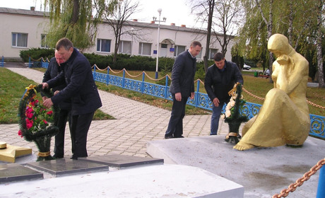 Володимирчани урочисто відзначили 75-річчя визволення України від німецько-фашистських загарбників