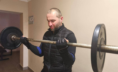 Колаборант Павло Філіпчук заявив, що його авто в окупованій Каховці атакував безпілотник