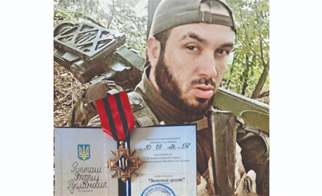 Відзнакою "Золотий хрест" нагородили Андрія Рупташа з Лужан