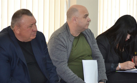 В Южноукраїнську продовжується протистояння між депутатами та високопосадовцями: 37 сесія