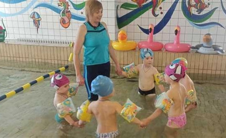 У Долинській запрацював басейн. Де саме та хто може відвідувати