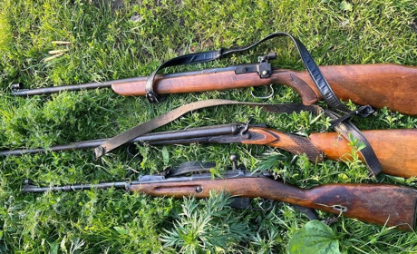 У п'яного дебошира з села Зелень поліція знайшла зброю. Каже - знайшов у лісі