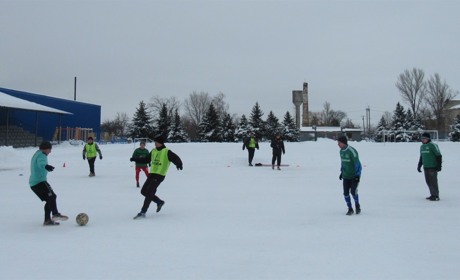 У Сватовому пройде турнір з міні-футболу. Футболісти гратимуть на засніженому полі