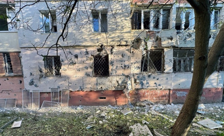 Окупанти з артилерії били по житлових кварталах: снаряди влітали у квартири