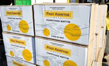 До Добропілля та Білицького приїхало дві вантажівки гуманітарної допомоги: деталі