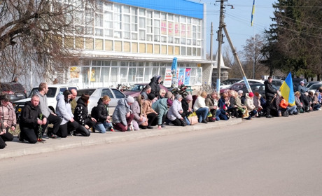 Навіки 38: у селищі Вороніж в останню путь провели захисника Володимира Кулика