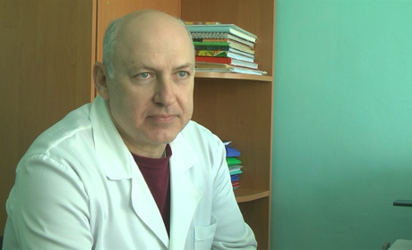 «Не хвилюйтеся і приходьте до нас»: акушер-гінеколог Євген Громадський у Первомайській ЦРЛ