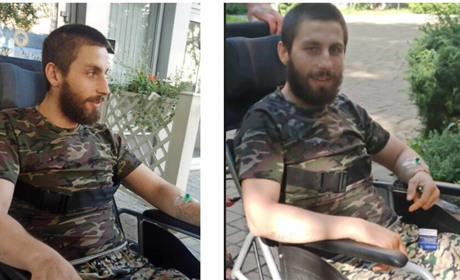 Поки мер Білгород-Дністровського відновлює фонтан, люди будують підйомник для військового без ніг