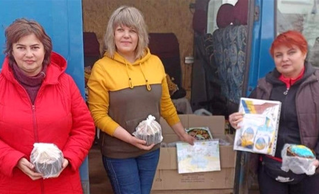 У шкільній їдальні Переяславської гімназії №3 спекли й передали воїнам ЗСУ близько сотні пасок