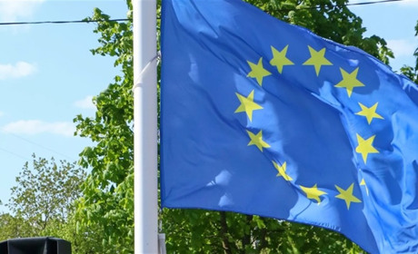 У Нетішині в День Європи гордо замайорів прапор ЄС