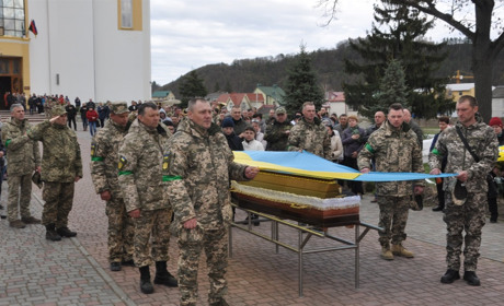 Загиблий український воїн з Донеччини знайшов вічний спочинок у чортківській землі