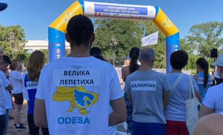 Переселенці з Нової Каховки організували в Одесі пробіг на підтримку тимчасово окупованих міст