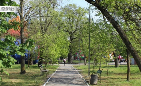 КП «Парки Херсона» вперше почали заробляти на публічних закупівлях: аналізуємо, скільки