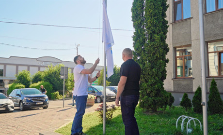 У Жмеринці учасник Олімпійських ігор Денис Солоненко підняв Олімпійський прапор: фотрепортаж