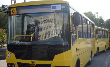 Громада в Сарненському районі отримала шкільний автобус
