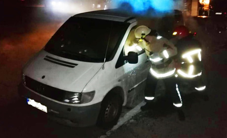 Вараські вогнеборці врятували від знищення вогнем автомобіль