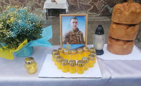 У Малятинцях відкрили меморіальну дошку Герою-захиснику Василю Шилипенді