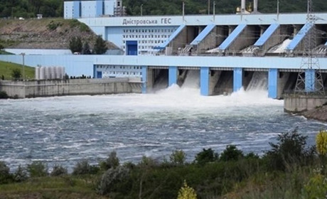 Молдова просить допомоги ЄС через забруднення Дністра після російської атаки на Дністровську ГЕС