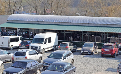 На Чортківському ринку спорудили торгові ряди для продажу власної сільгосппродукції