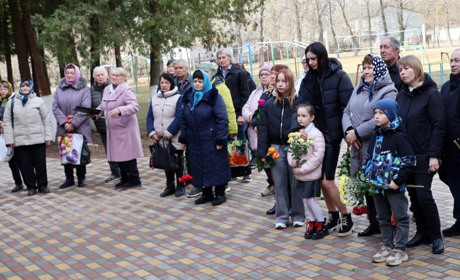 В Ялтушкові відкрили Меморіальні дошки Віктору Навертюку, Сергію Прановичу та Олександру Боднарю