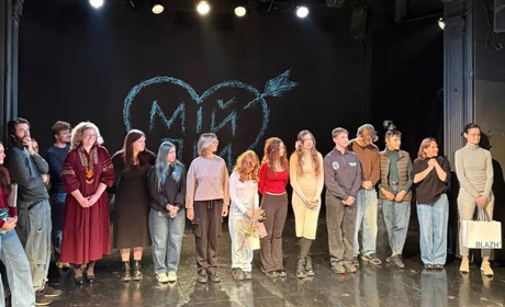 “Мій дім”: щемкі історії херсонських підлітків прозвучали зі сцени Молодого театру