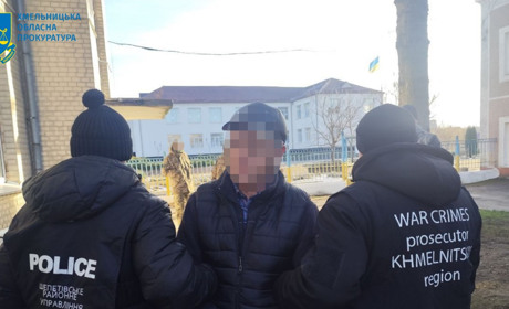 Викладач, який вимагав кошти в учня та погрожував мобілізацією, отримав вирок