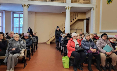 Ветеранів консультували в Краснограді: яка допомога передбачена для них