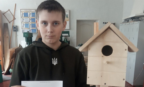 Учень Березівського НВК змайстрував шпаківню, з якою переміг в обласному етапі Всеукраїнської акції