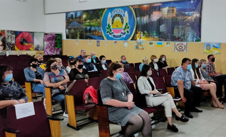 У Сватовому за півтора роки хочуть створити ОСББ: хто у цьому допомагатиме сватівчанам