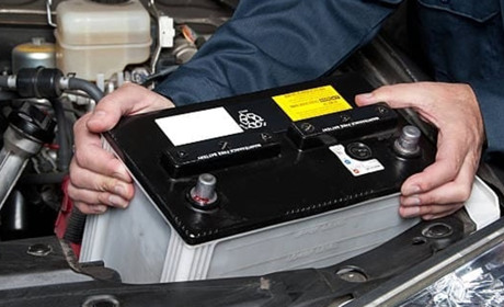 Чи можна використовувати акумулятор з більшою ємністю, ніж рекомендовано?