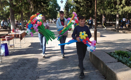 Первомайськ святкує своє 344-річчя: фоторепортаж