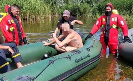 У Переяславі рятувальники доправили до берега чоловіка з острова на Дніпрі