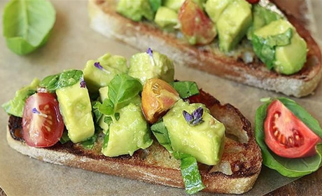 Рецепт дня: гарячі бутерброди на сковороді