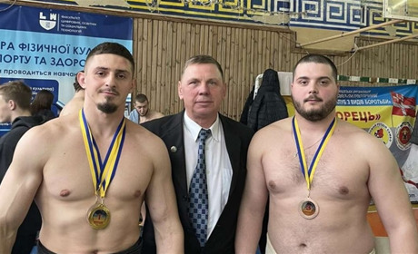 Південноукраїнські сумоїсти завоювали медалі на Чемпіонаті України та отримали путівки