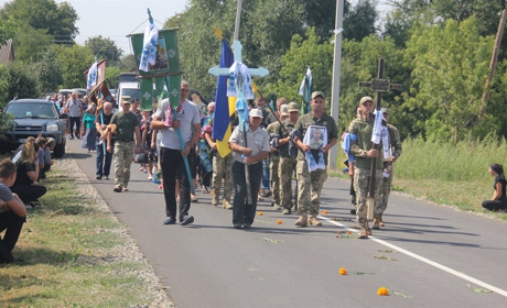 «Він був справжнім ВОЇНОМ»: у Чернятині похоронили загиблого на війні з росією земляка