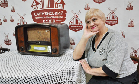 Сарненський музей спіймав хвилю: у закладі презентували більше сотні раритетних радіоприймачів