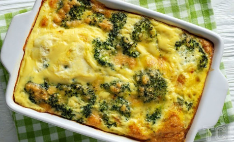 Рецепт дня: овочева запіканка з броколі та сиром