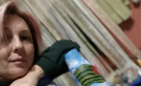 «Це все вона, я лише гільзи подаю»: дружина херсонського Воїна робить мистецькі гільзи