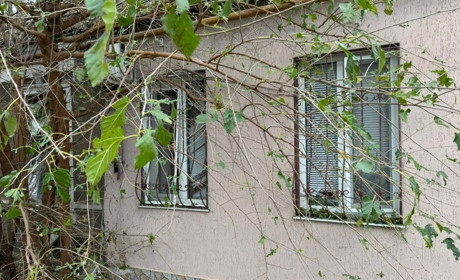 Армія рф на Херсонщині атакувала житлові будинки, освітній та медичний заклади