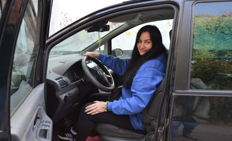 Сісти за кермо і стати волонтеркою: як Сочіда Асаєва допомагає військовим на фронті