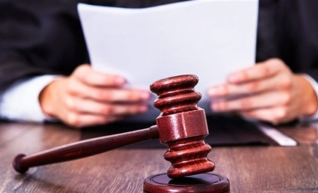 Різне написання прізвища: суд допоміг вчителю підтвердити страховий стаж