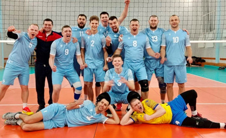 Нетішинські волейболісти - срібні призери чемпіонату України