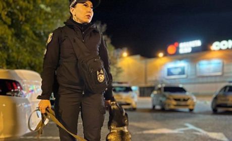 В Одесі поліція продовжує нічні масові рейди: розкривають злочини, перевіряють підозрілих