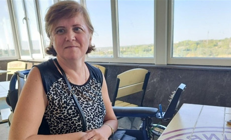 ​​​​​​​«Від депресії рятує рукоділля»: інтерв'ю з первомайчанкою, яка вже 30 років у візку
