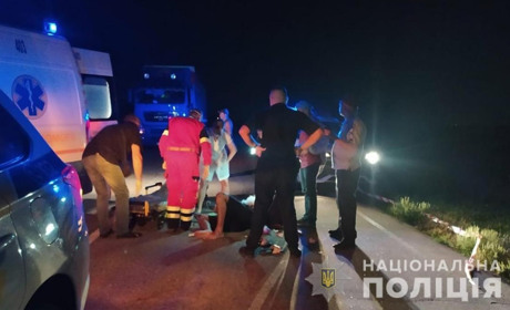 Возле села Лазурное Мелитопольского района ночью обстреляли микроавтобус