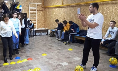 Кременецький професійний ліцей у проєкті “Поруч” - допомога дітям та молоді
