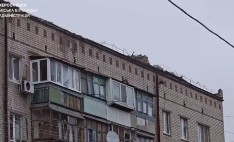 На Херсонщині армія рф завдала ударів по житлових кварталах, критичній та соціальній інфраструктурі